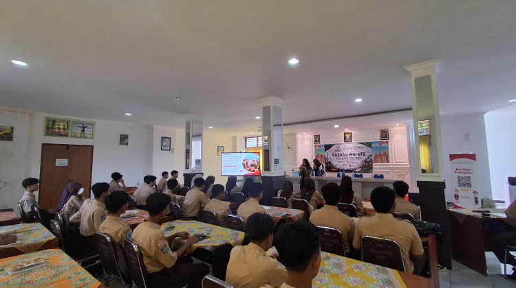 Siswa SMKN 3 Mataram Diajak Lestarikan Bahasa Daerah