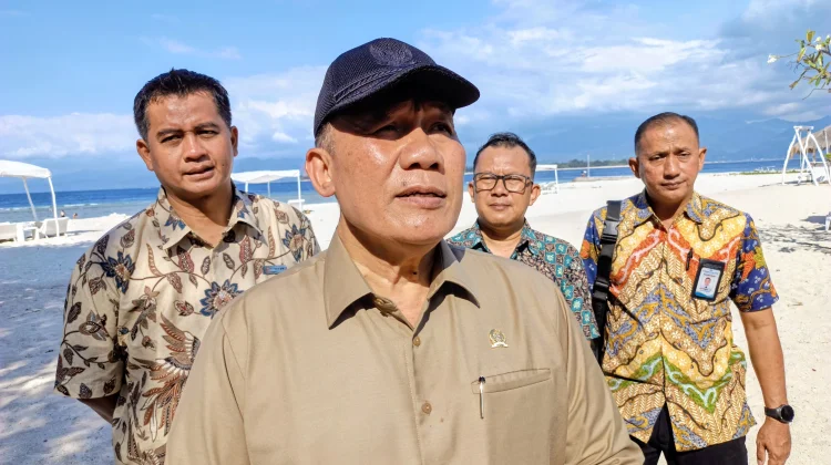 Komisi VII Soroti Sampah dan Krisis Air Bersih di Gili Tramena