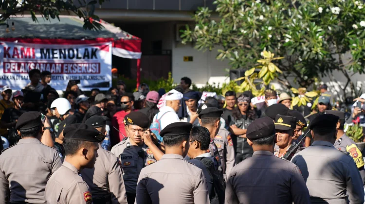314 Personel Polisi Kawal Eksekusi Hotel Arianz di Mataram