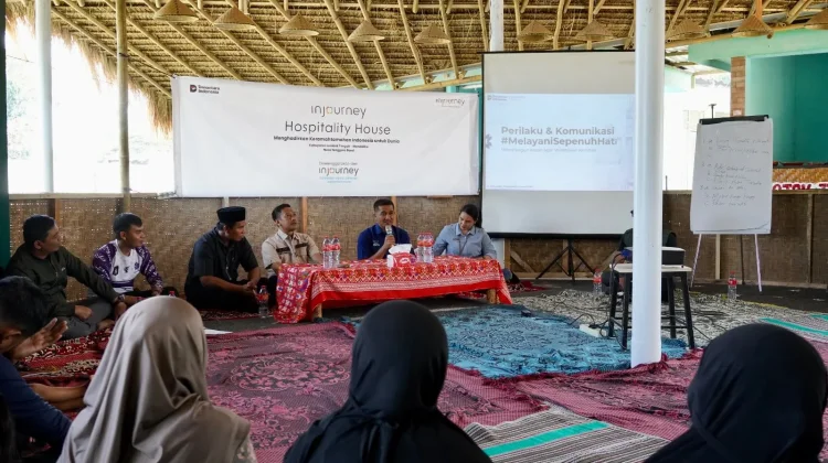 ITDC Latih 53 Warga Loteng Tingkatkan Kualitas Layanan Wisata