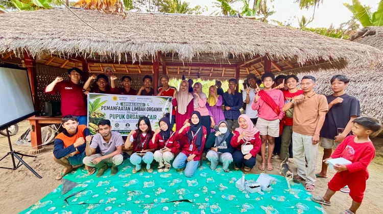 KKN-PMD UNRAM Kelompok Gumantar 2 Dorong Pemanfaatan Limbah Organik Menjadi Pupuk