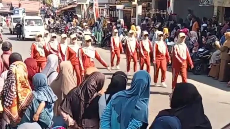 Gerak Jalan 8 KM, di Pecah Tiga Start