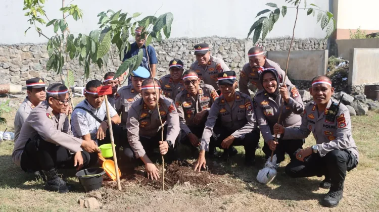 Gerakan Asri, Polres Bima Kota Tanam Pohon