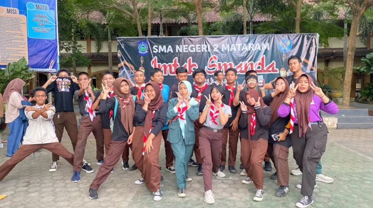 Pramuka Jadi Wadah Pembentukan Karakter Siswa SMAN 2 Mataram