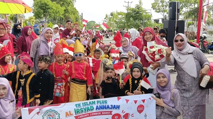 Gerak Jalan dan Pawai Alegoris Semarakkan HUT RI ke-81 di Lombok Barat