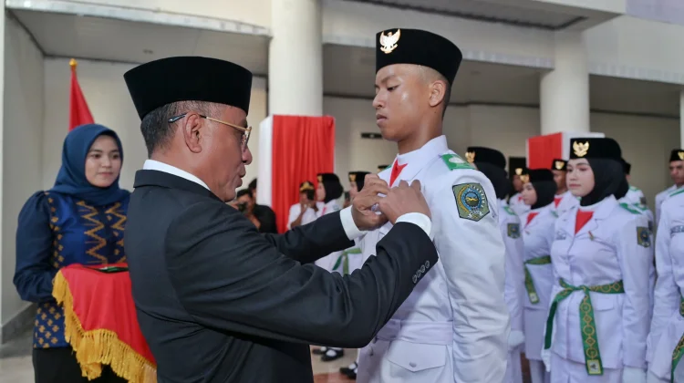Bupati Bima Minta Paskibraka Kibarkan Merah Putih Penuh Kebanggaan