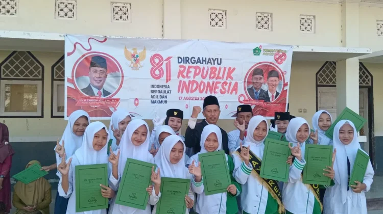MTsN 2 Lombok Barat Cetak 14 Siswa Berprestasi di HUT RI ke-81
