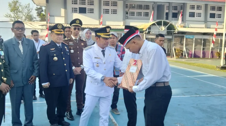 Remisi Kemerdekaan, Bupati Dompu Pesan Warga Binaan Kembali Berbuat Baik