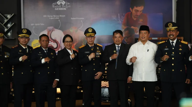 Kakanwil Kemenkum NTB Hadiri Penyerahan Remisi HUT RI Ke-81 di Lapas Lombok Barat