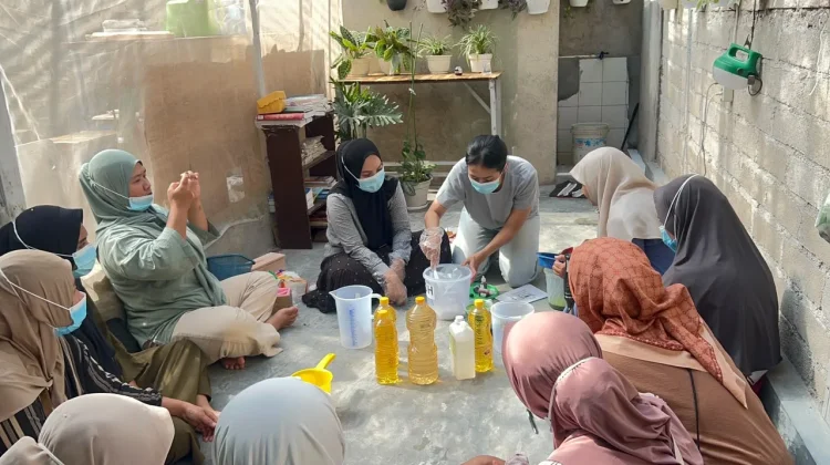 Universitas Bumigora Kembangkan Sabun VCO Berbahan Lokal di KLU