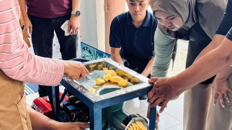 Fatepa Unram Dorong Produksi Opak Singkong dengan Teknologi Tepat Guna