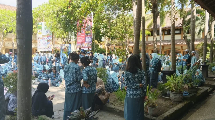 Disiplin Jadi Kebiasaan, SMAN 2 Mataram Perkuat Pendidikan Karakter