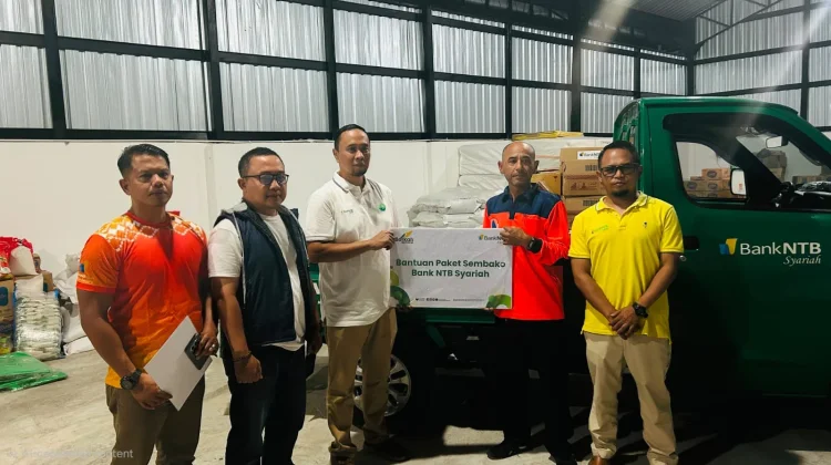 Bank NTB Syariah Salurkan Bantuan untuk Warga Terdampak Kebakaran Sade