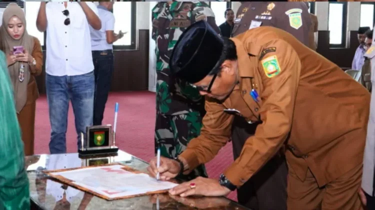 Bupati Sumbawa Serukan Pilkades tanpa Permusuhan