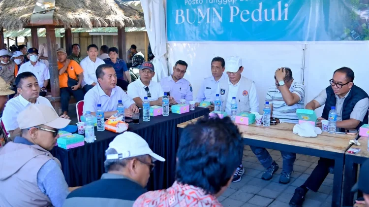 Gubernur Iqbal: Rekonstruksi Desa Adat Sade Harus Libatkan Masyarakat