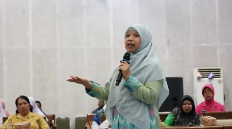 Nurul Adha Ajak Perempuan Lobar Berani Ambil Peran Bangun Daerah