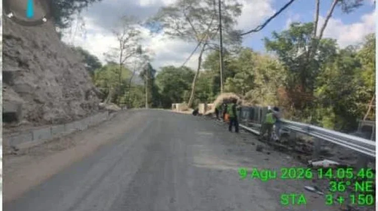 Peruak Brang Treng-Punik Kini Sudah Diaspal