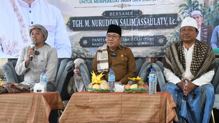 Hadiri Maulid di Sumur Mual, Bupati Najmul Ajak Warga Teladani Akhlak Nabi