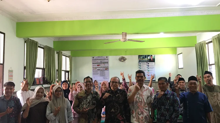 Profesor UNRAM Berdampak Bekali Siswa MTsN 2 Lobar Keterampilan Sabun Kelor