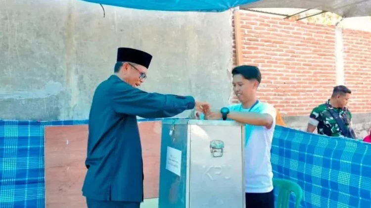 Nyoblos Pilkades Serentak, Bupati Sumbawa Serukan Persatuan