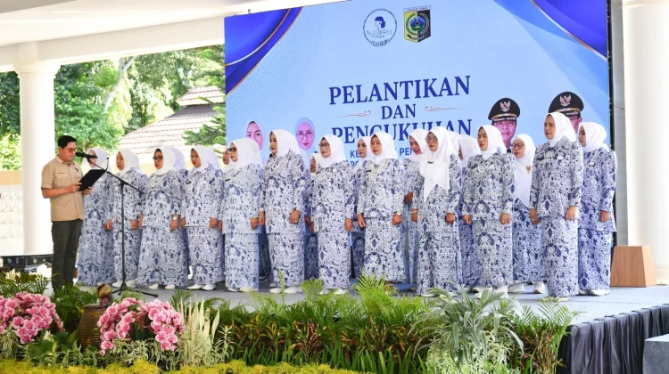 38 Pengurus IWAPI Lotim Dilantik, Bupati Dorong Perempuan Perkuat Dunia Usaha