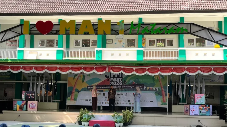 Sekolah Dulu, Merarik Belakangan, Kemenag NTB Dorong Siswa Lanjut Kuliah
