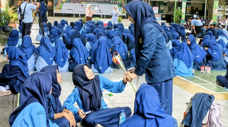Siswa MAN 1 Mataram Kompak Tolak Nikah Dini: “SMA Waktunya Belajar, Bukan Nikah”