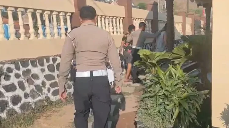 Sat Lantas Polres Bima Kota Temukan 313 Butir Diduga Ekstasi
