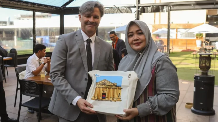 Keris Bima Abad ke-17 dan Manuskrip Lombok Ditemukan di Museum Australia