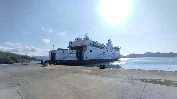 Kapal Eks Galangan Titanic Kini Layani Pelayaran Lembar-Banyuwangi