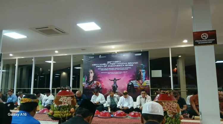 Tradisi Betabeq Kembali Digelar Jelang MotoGP Mandalika 2026