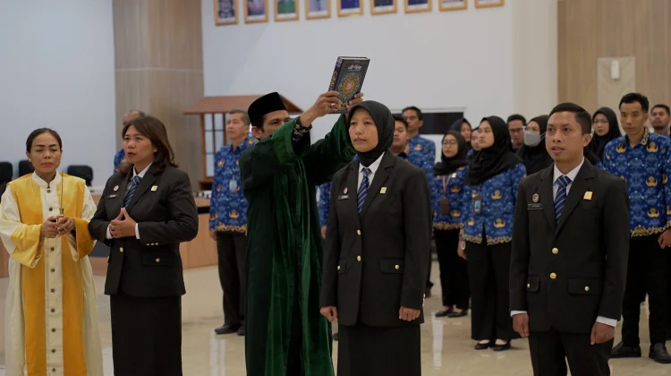 Lantik 3 Pejabat Nonmanajerial, Ini Penekanan Kakanwil Kemenkum NTB