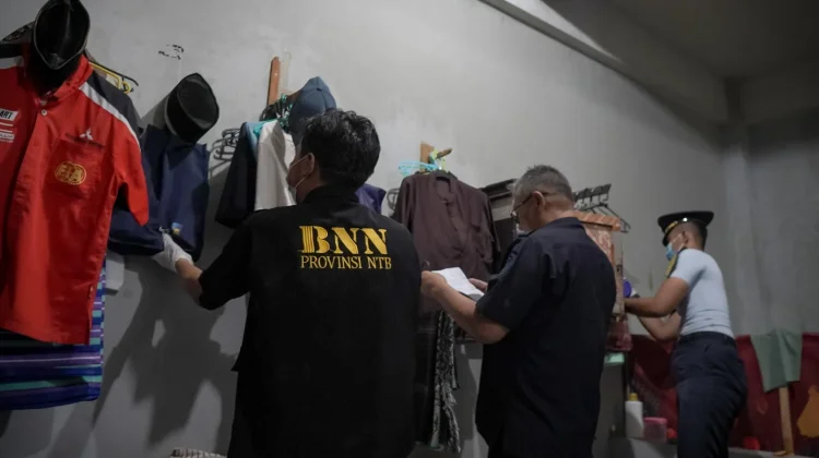 Razia Gabungan Lapas Lombok Barat Perkuat Komitmen Zero Halinar