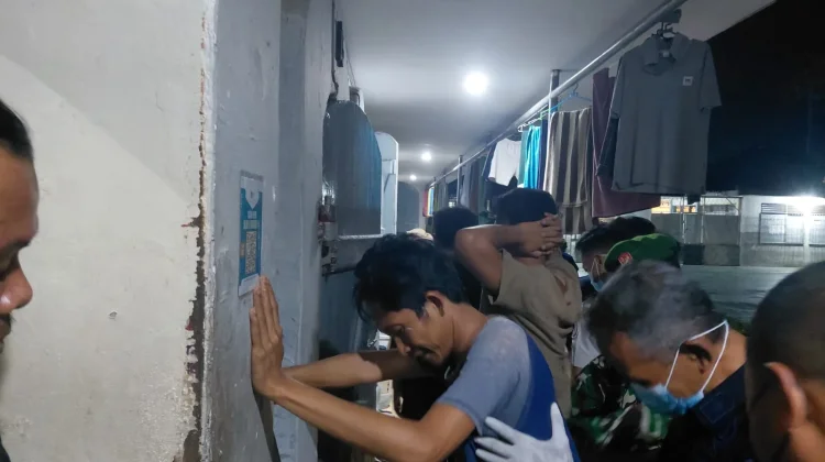 Razia Rutan Praya, Barang Terlarang Diamankan, Warga Binaan Dites Urine