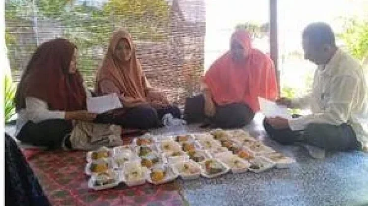 Unram Latih Kader Posyandu Olah Kelor dan Ikan Tongkol untuk PMT di Kebon Ayu