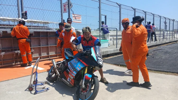 Empat Pembalap Crash di Race 2 Indonesia Junior Talent Cup 150cc MRS 2026