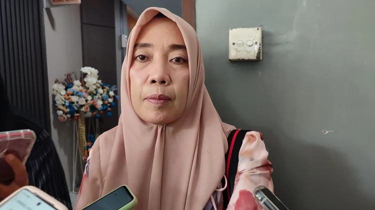 Kemarau, Sampah Sungai Mataram Justru Meningkat