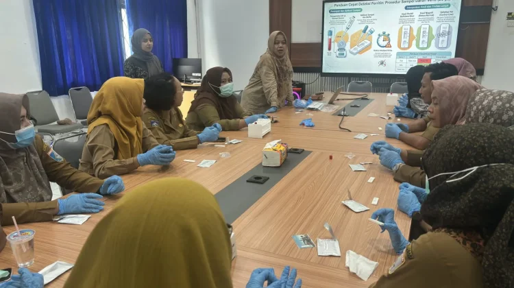 Nakes NTB Dilatih Pakai Rapid Test Ferritin untuk Deteksi Kekurangan Zat Besi