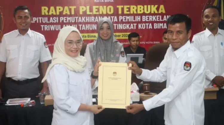 Pleno PDPB, Bawaslu Kota Bima Berikan Catatan pada KPU