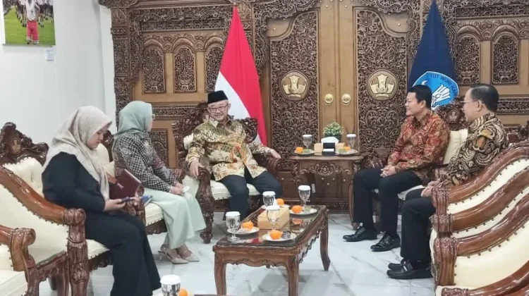 Audiensi dengan Mendikdasmen, Bank NTB Syariah Bahas Peningkatan Layanan Guru