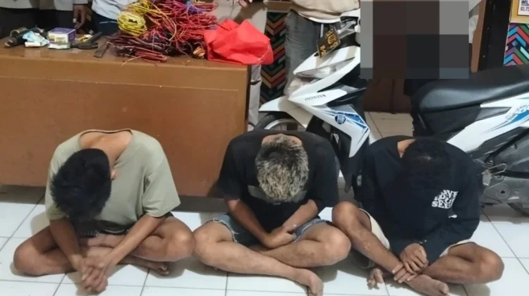 Tiga Pelaku Pencurian Kabel Instalasi Listrik di Perumahan Kadole Diamankan