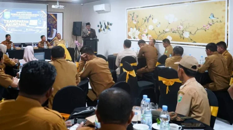 Bupati Sumbawa Minta Desa Transparan Kelola Keuangan