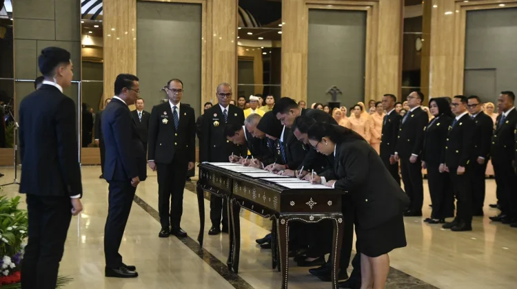 Pelantikan Pimpinan Tinggi Pratama, Kemenkum NTB Sambut Kepemimpinan Baru