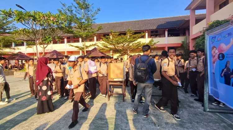 Pesta Demokrasi SMKN 3 Mataram, 1.430 Warga Sekolah Gunakan Hak Pilih
