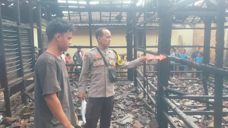 Rumah Warga Wanasaba Terbakar, Kerugian Capai Rp50 Juta