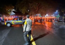 Polres Bima Amankan Pawai Obor Ramadan di Donggo