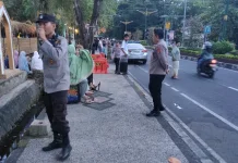 Hari Pertama Ramadan, Kapolsek Ampenan Pimpin Patroli Subuh