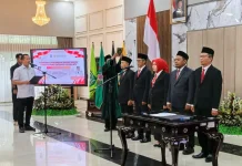 Gubernur NTB Lantik Lima Komisioner Komisi Informasi Periode 2026–2030
