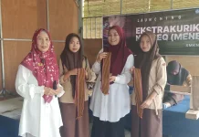 SMKN 1 Gerung Hidupkan Regenerasi Nyeseq lewat Ekstrakurikuler Inovatif