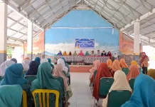 Sinergi Perempuan dan Profesi di Langgudu, Tebar Berkah Ramadan ke Warga